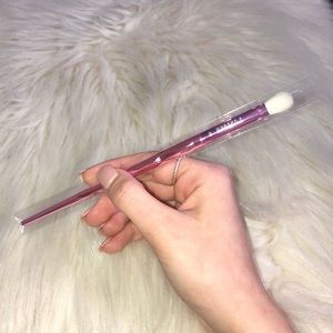 NEW Morphe x Jeffree Star JS6 Rule Blender Brush